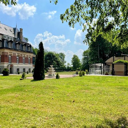 Chateau De Moliens Exterior foto