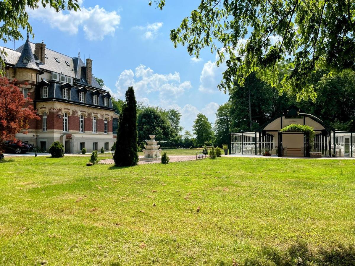 Chateau De Moliens Exterior foto